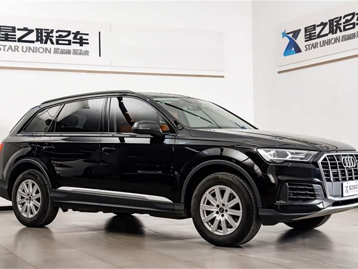 Фото 7 - Audi Q7
