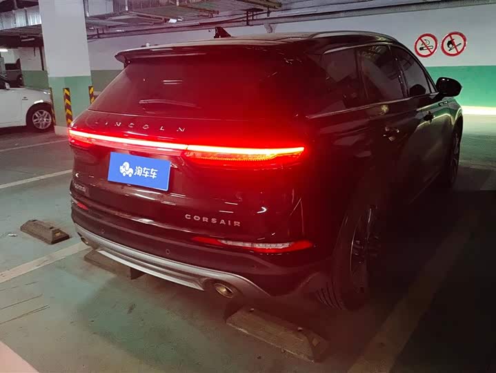 Фото 3 - Lincoln Corsair