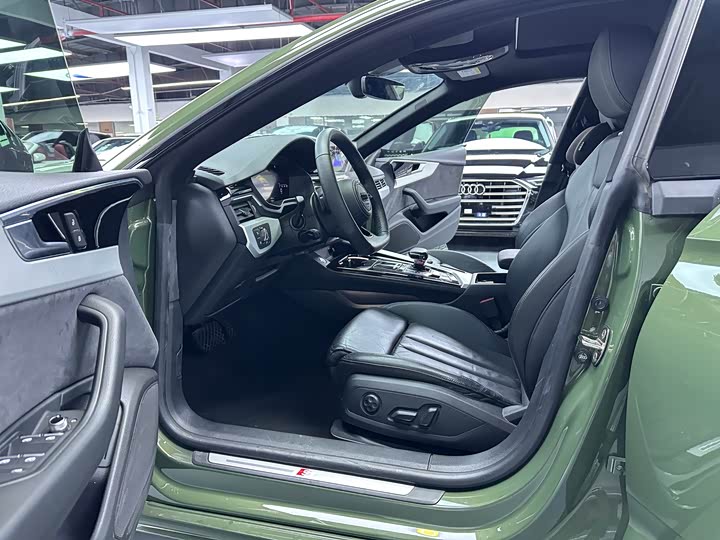 Фото 4 - Audi A5