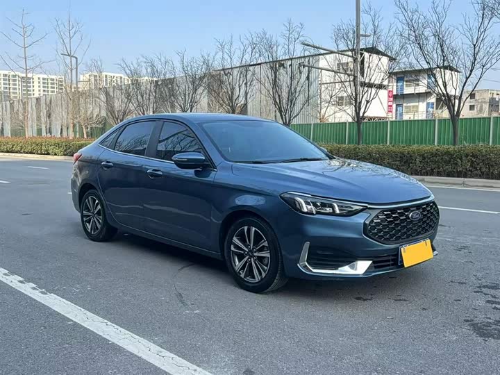 Фото 3 - Ford Escort