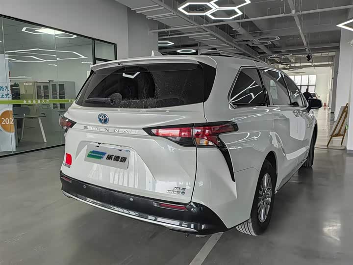 Toyota Sienna 2021 2021款 2.5L混动 豪华版
