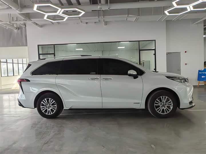 Toyota Sienna 2021 2021款 2.5L混动 豪华版