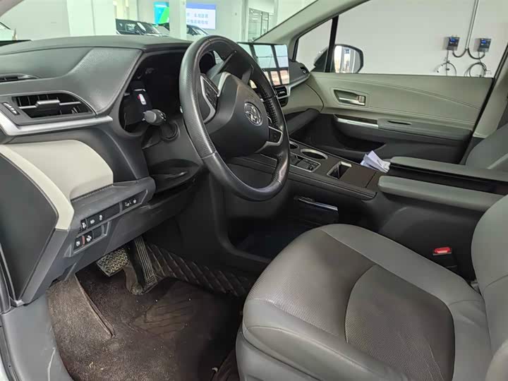 Toyota Sienna 2021 2021款 2.5L混动 豪华版