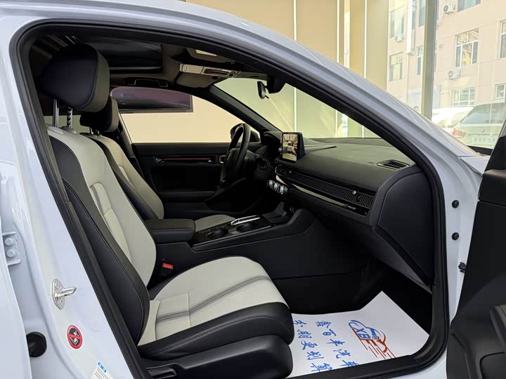 Фото 6 - Honda Civic