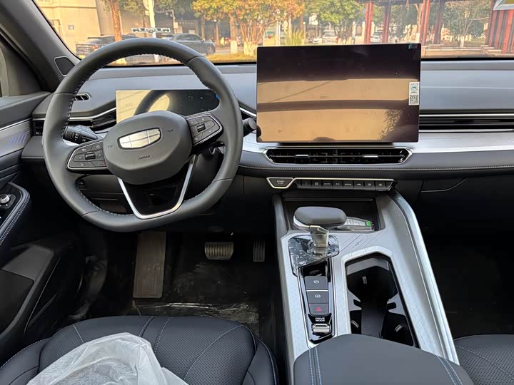 Фото 8 - Geely Preface