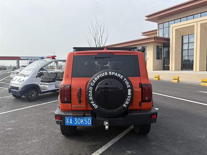 Фото 9 - Tank 300