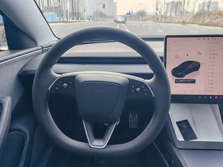 Фото 7 - Tesla Model 3