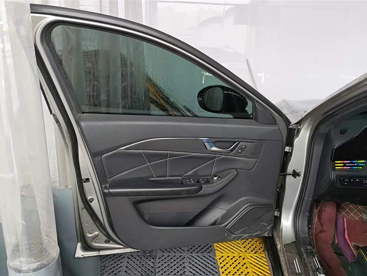 Фото 7 - Bestune B70S