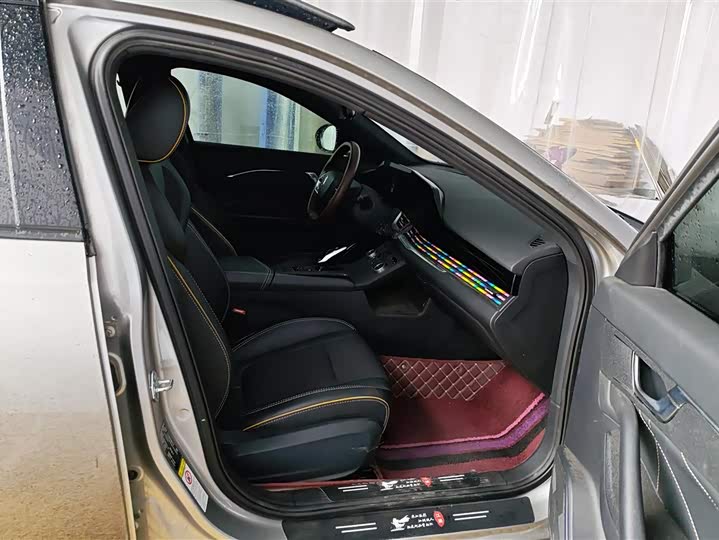 Фото 8 - Bestune B70S