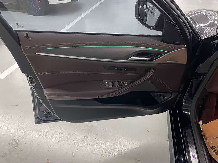 Фото 6 - BMW 5 Series