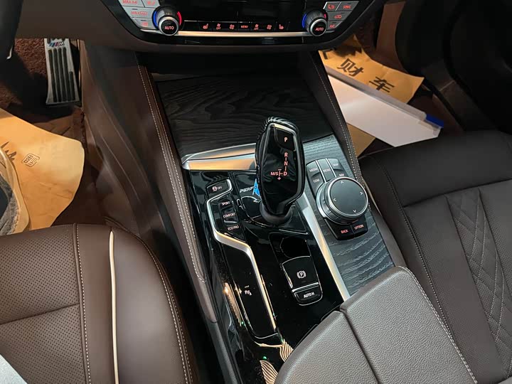 Фото 9 - BMW 5 Series