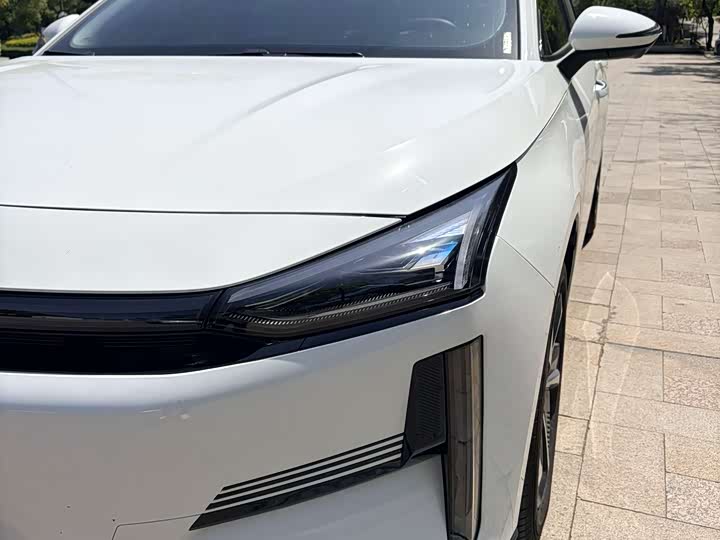 Photo 5 - Geely Galaxy L6