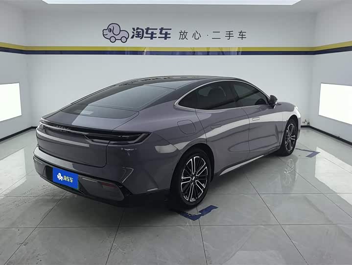 Фото 3 - Geely Galaxy Starshine 8 EM-i