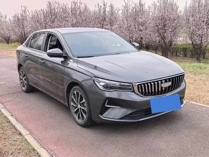 Фото 3 - Geely Emgrand