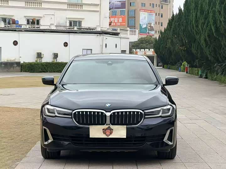 Фото 2 - BMW 5 Series