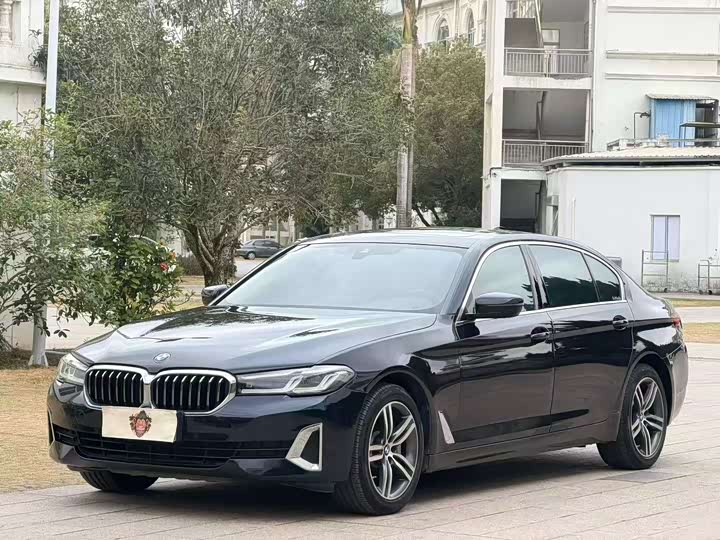 Фото 3 - BMW 5 Series