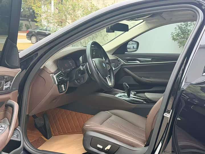 Фото 4 - BMW 5 Series