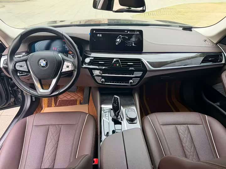 Фото 5 - BMW 5 Series