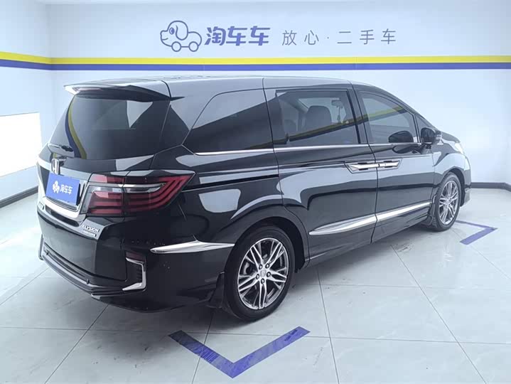 Photo 3 - Honda Elysion