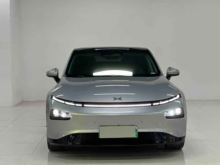 Фото 2 - XPeng P7