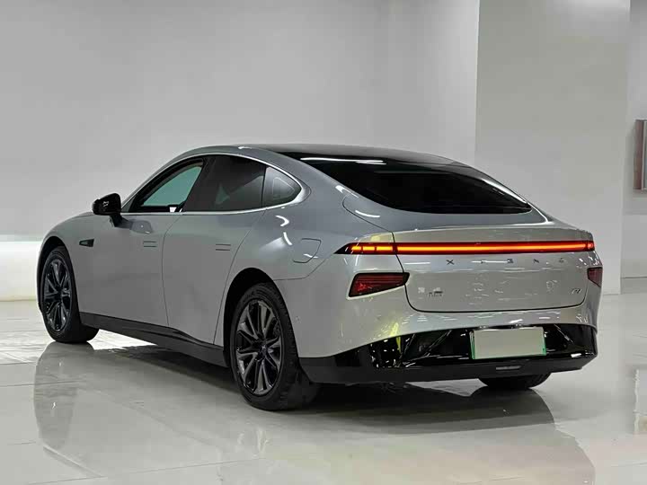 Фото 7 - XPeng P7