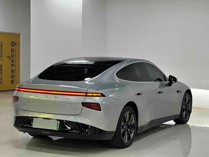 Фото 9 - XPeng P7