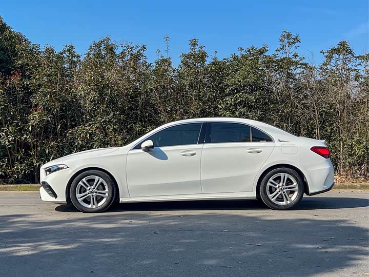 Фото 6 - Mercedes-Benz A-Class