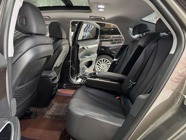 Photo 7 - Geely Emgrand GT