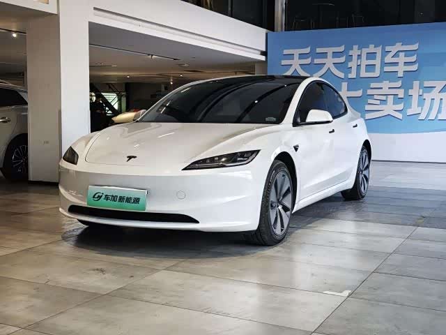 Фото 1 - Tesla Model 3