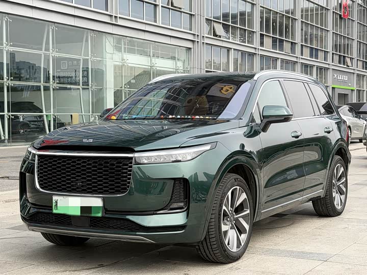 Фото 2 - LiXiang One