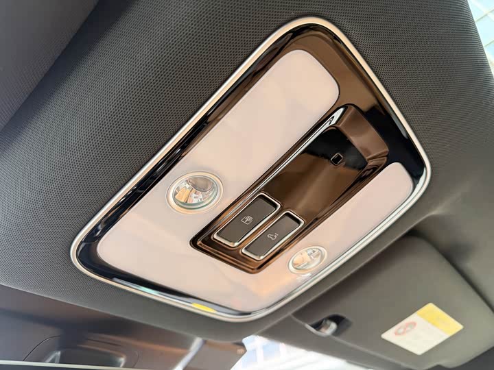 Фото 5 - LiXiang One