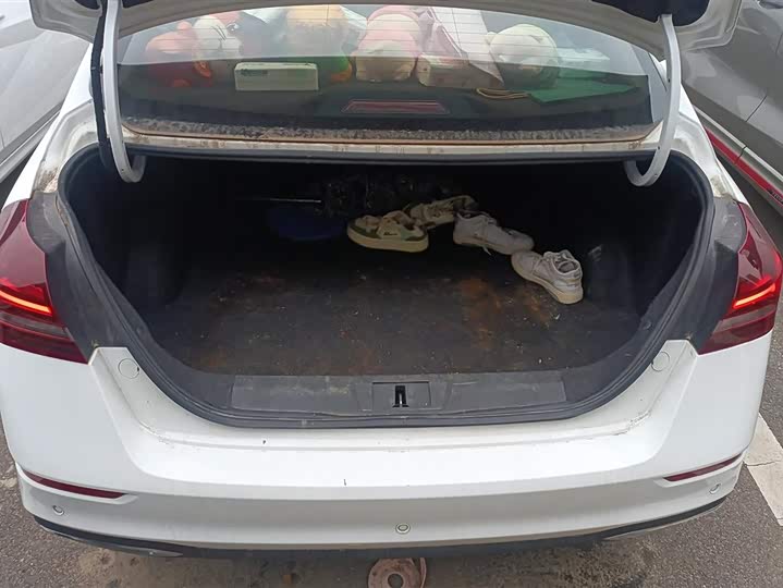 Фото 4 - Geely Emgrand