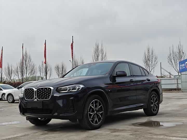Photo 1 - BMW X4
