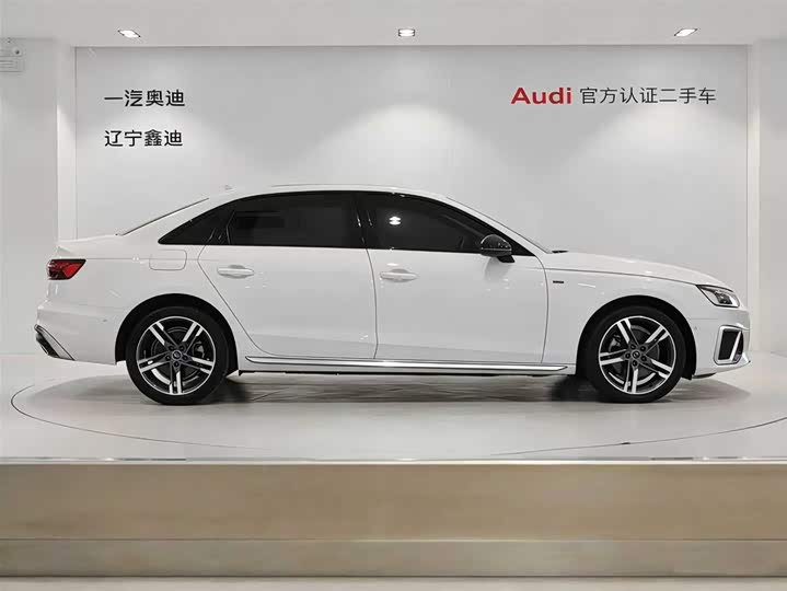 Фото 3 - Audi A4L