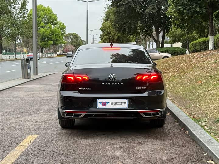 Photo 4 - Volkswagen Magotan