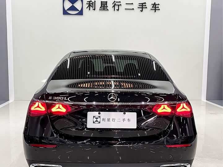 Photo 6 - Mercedes-Benz E-Class