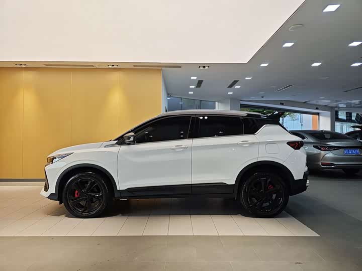 Фото 6 - Geely Coolray