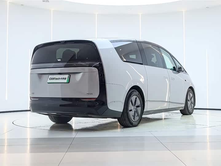 Фото 5 - LiXiang Mega