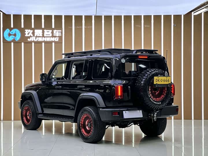 Фото 4 - Tank 300