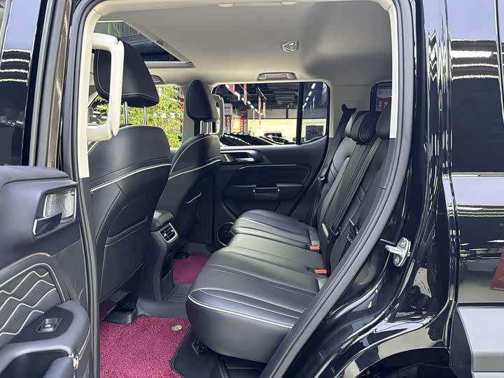 Фото 9 - Tank 300