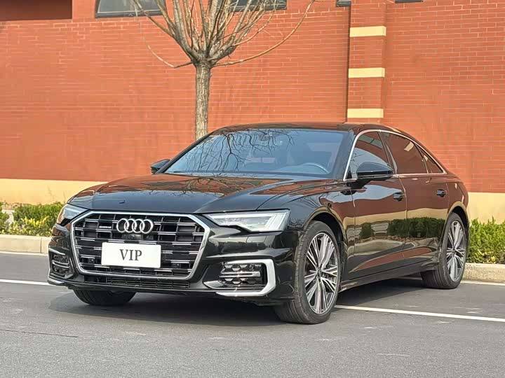 Фото 1 - Audi A6L