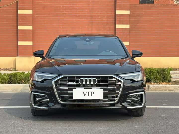 Фото 2 - Audi A6L