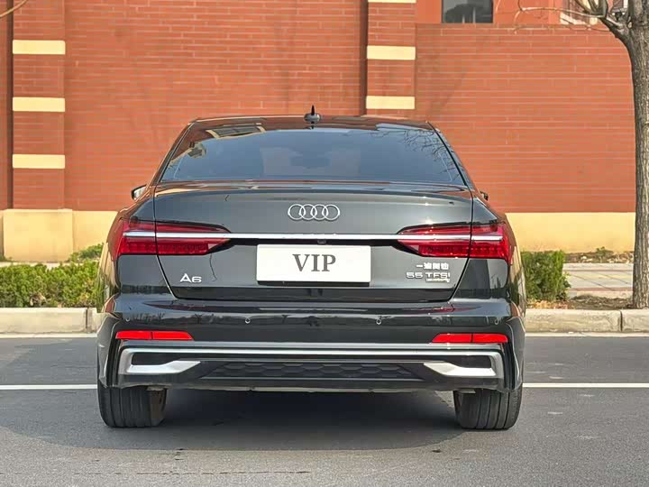 Фото 7 - Audi A6L