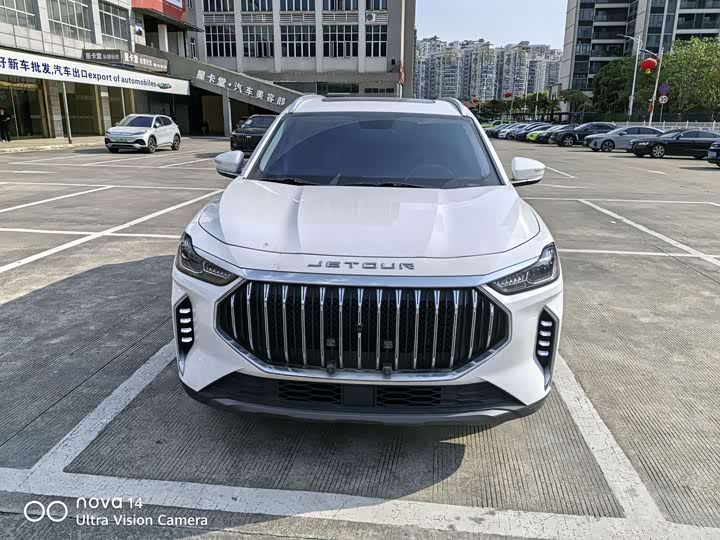 Photo 2 - Jetour X70 Plus