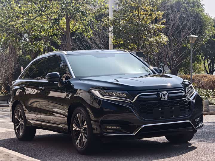 Photo 3 - Honda UR-V