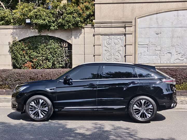 Photo 4 - Honda UR-V