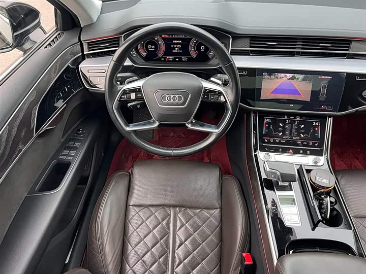 Фото 5 - Audi A8