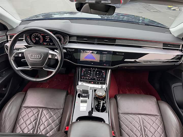 Фото 6 - Audi A8