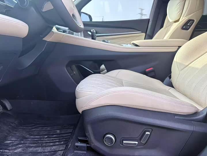 Photo 9 - Geely Monjaro