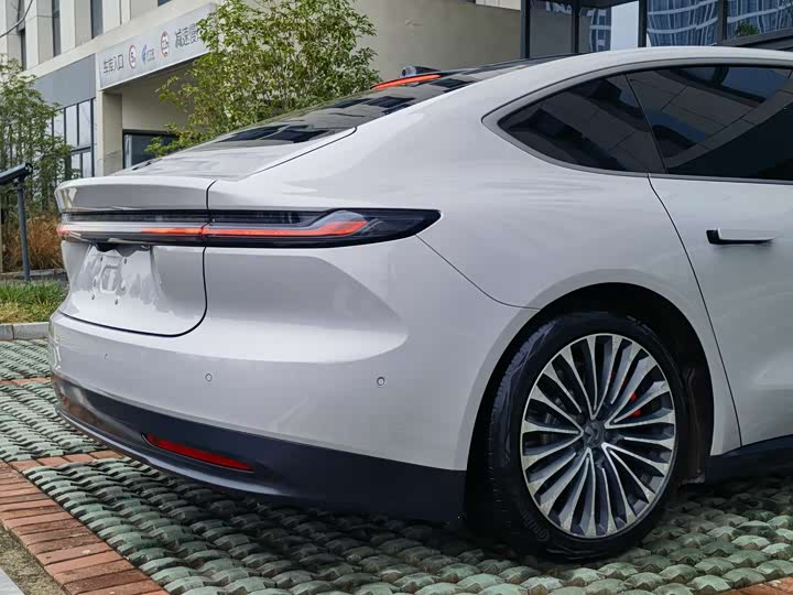 Фото 7 - Nio ET7